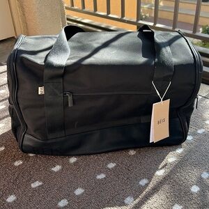 Beis - Hanging Duffle - NEW
